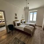 Arkady Hof Hotel