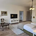 Arkady Hof Hotel