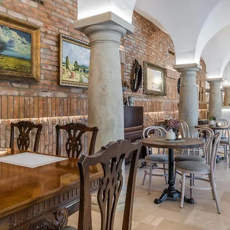Arkady Hof Hotel