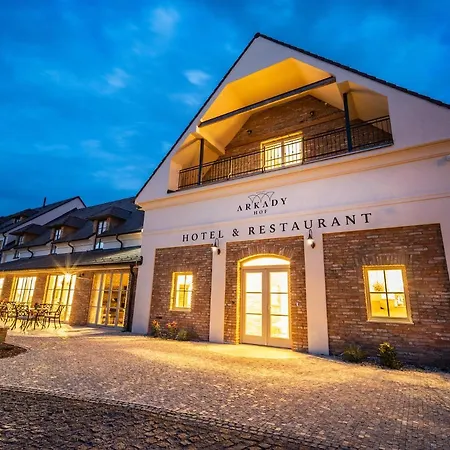 Arkady Hof 4* Ступава