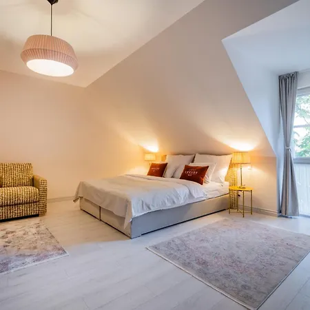 Arkady Hof Hotel