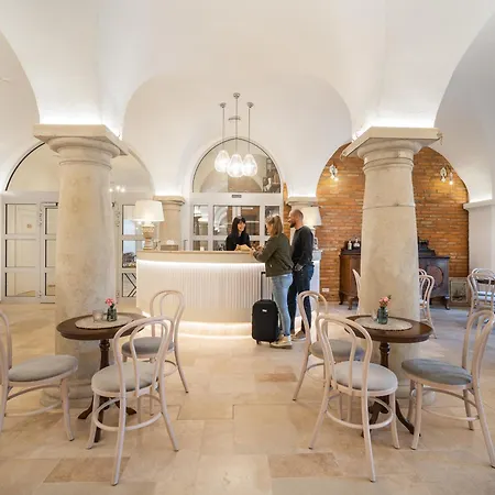 Готель Arkady Hof 4*