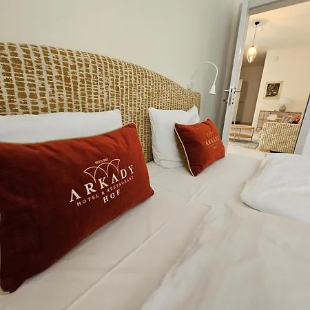 Arkady Hof فندق 4*