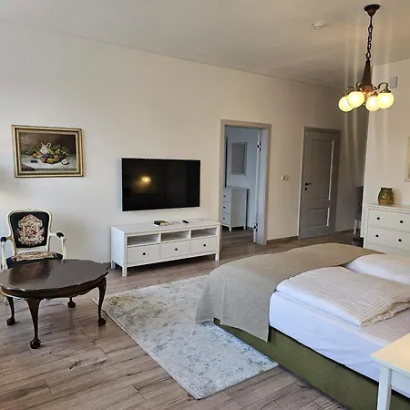 Arkady Hof Hotel